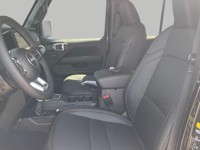 2025 Jeep Wrangler Vehicle Photo in Kaukauna, WI 54130