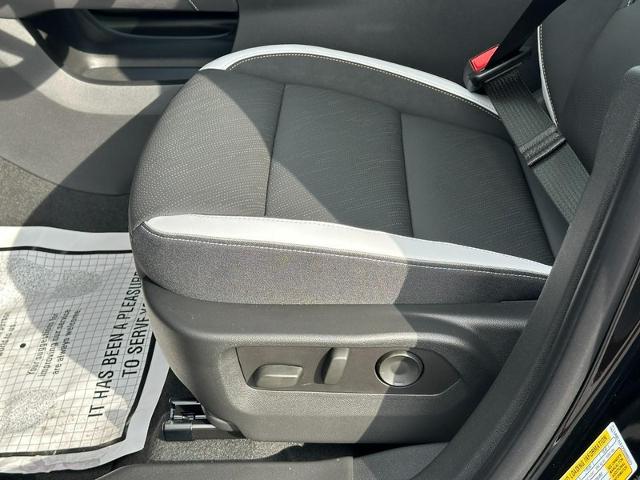 2025 Buick Envision Vehicle Photo in COLUMBIA, MO 65203-3903