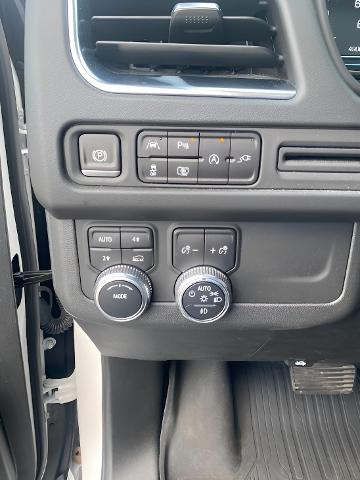 2022 GMC Yukon Vehicle Photo in APPLETON, WI 54914-8833