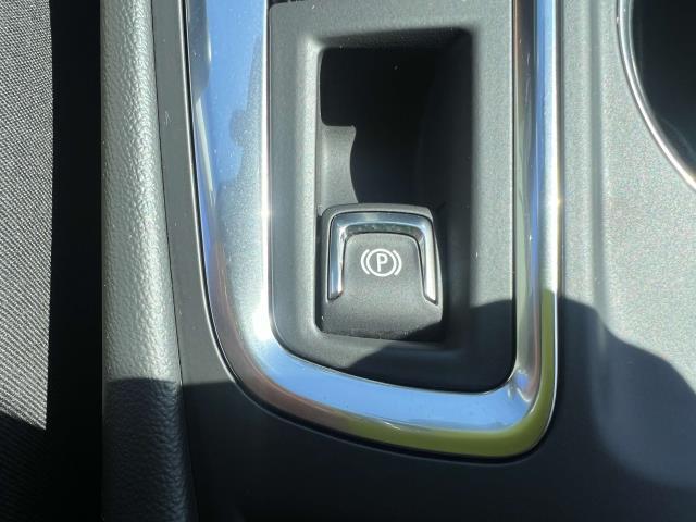 2021 Chevrolet Equinox Vehicle Photo in Roslyn, NY 11576