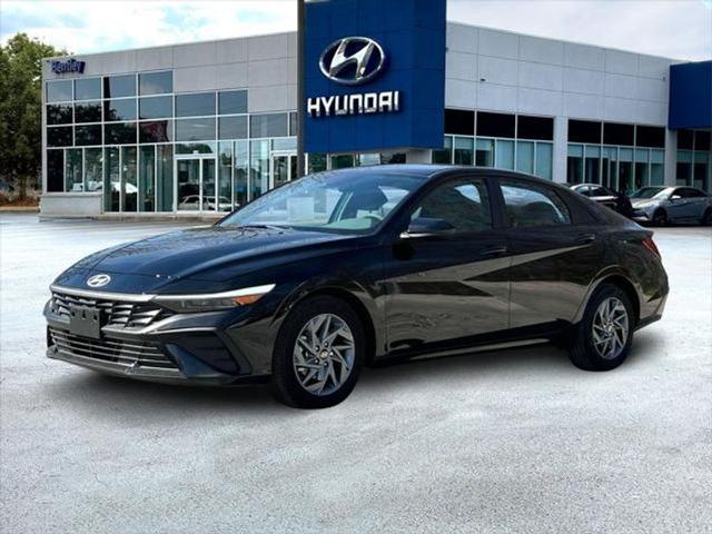 Certified 2024 Hyundai Elantra SEL with VIN KMHLM4DG5RU800486 for sale in Huntsville, AL