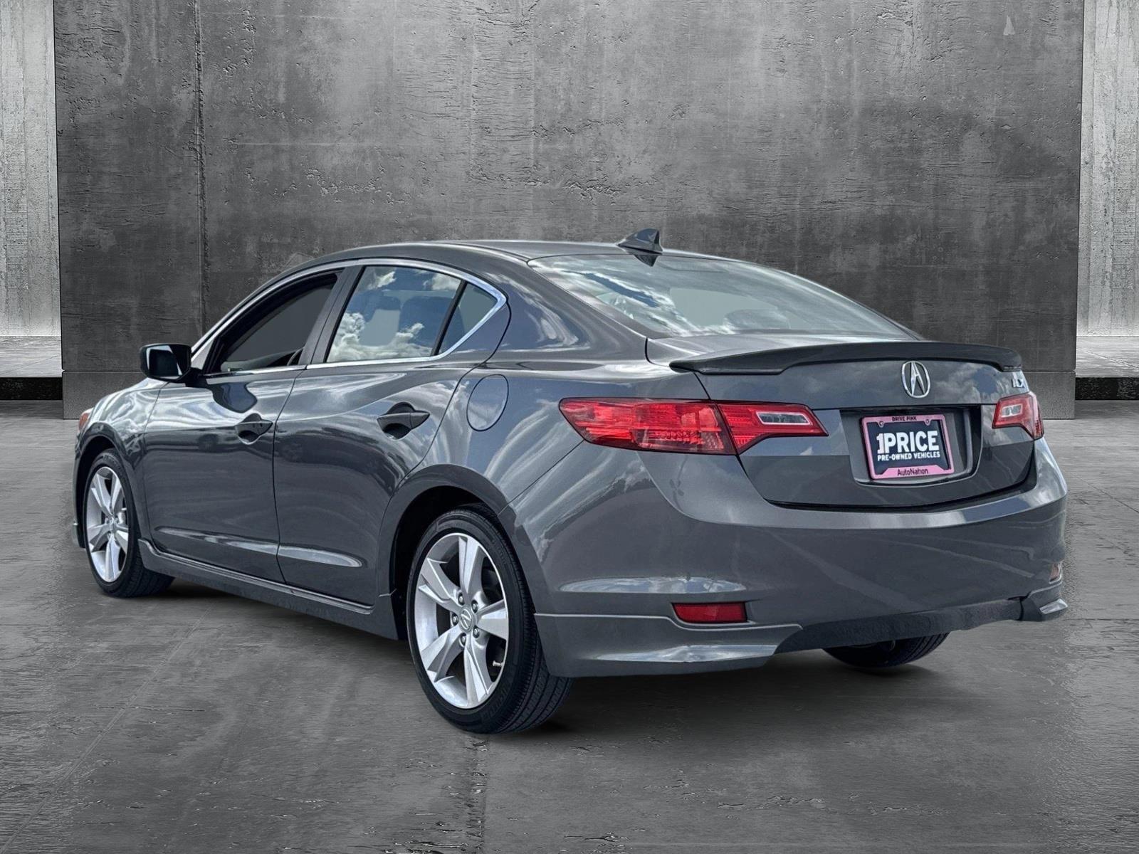 2013 Acura ILX Vehicle Photo in Ft. Myers, FL 33907