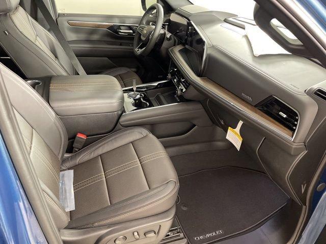 2025 Chevrolet Tahoe Vehicle Photo in PHOENIX, AZ 85014-3381