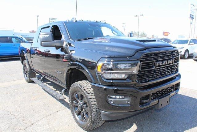 2024 Ram 3500 Vehicle Photo in SAINT CLAIRSVILLE, OH 43950-8512