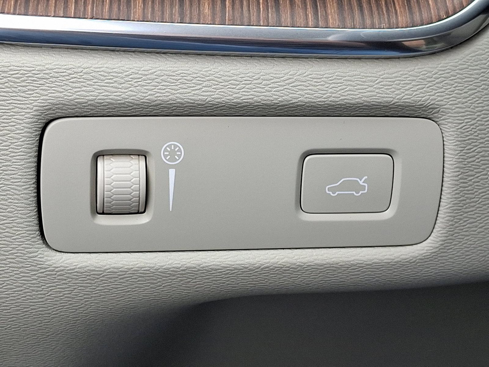 2019 Volvo XC60 Vehicle Photo in Trevose, PA 19053