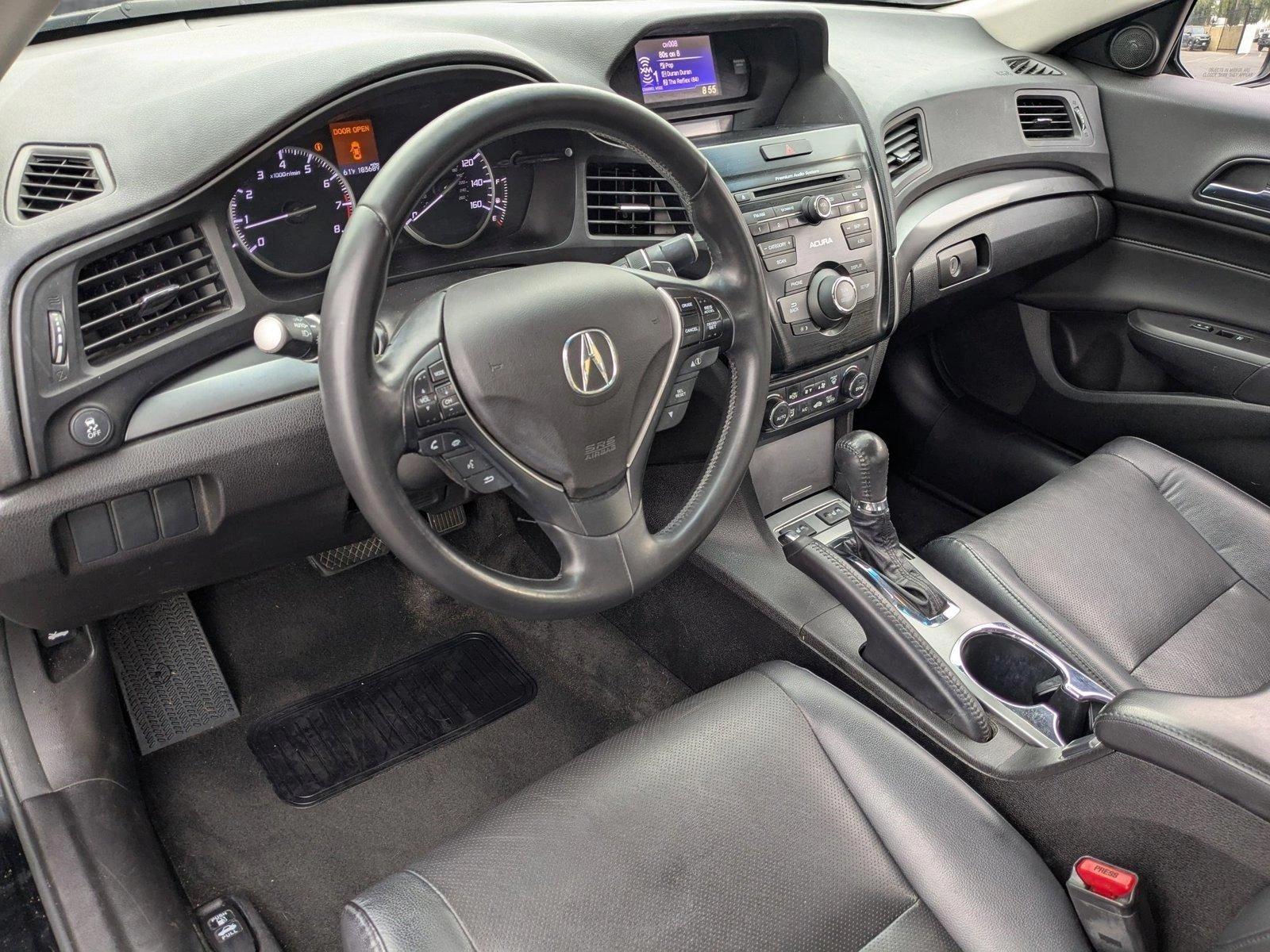 2013 Acura ILX Vehicle Photo in VALENCIA, CA 91355-1705
