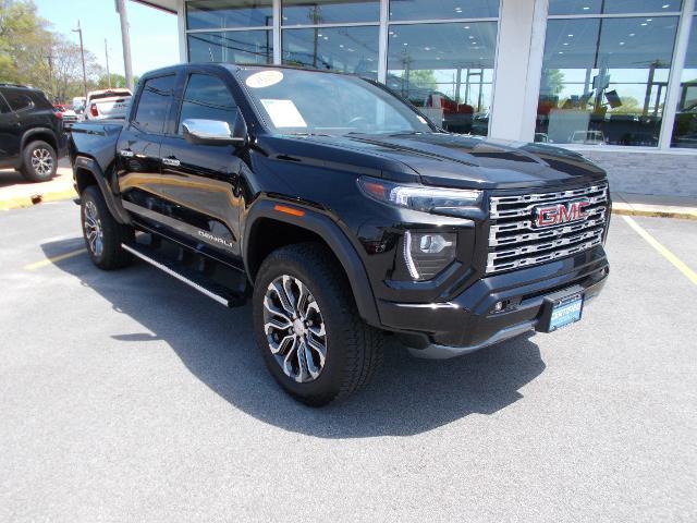 2023 GMC Canyon Vehicle Photo in LOWELL, MA 01852-4336