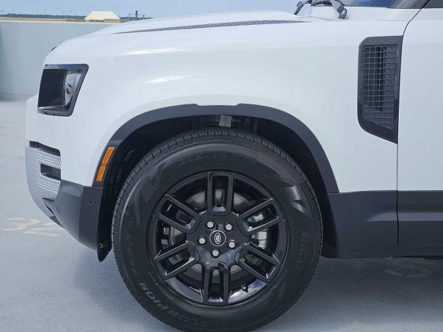 2024 Defender Vehicle Photo in AUSTIN, TX 78717