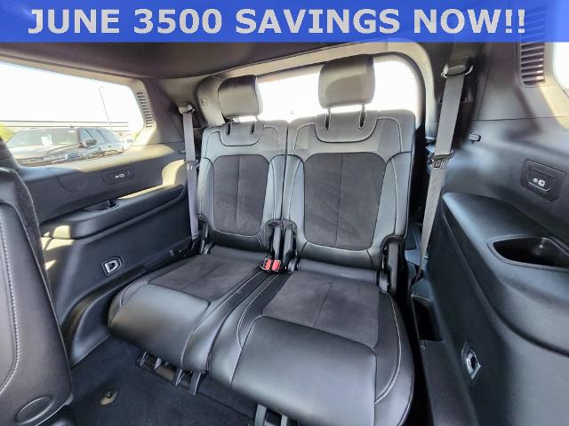 2023 Jeep Grand Cherokee L Vehicle Photo in GREEN BAY, WI 54304-5303