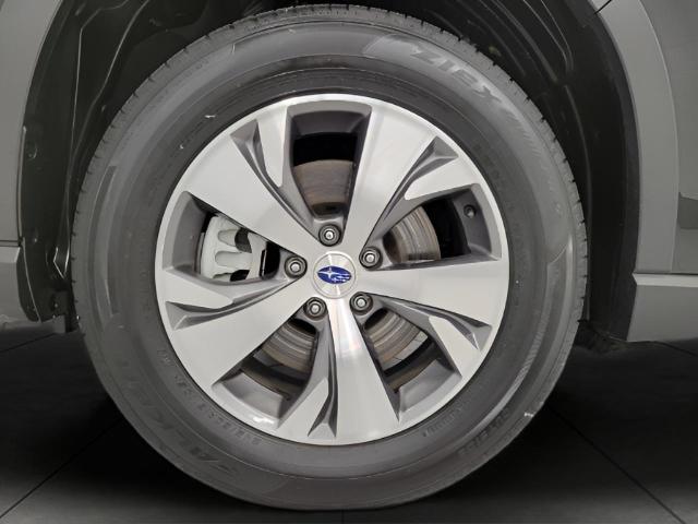 2024 Subaru Ascent Vehicle Photo in Green Bay, WI 54304