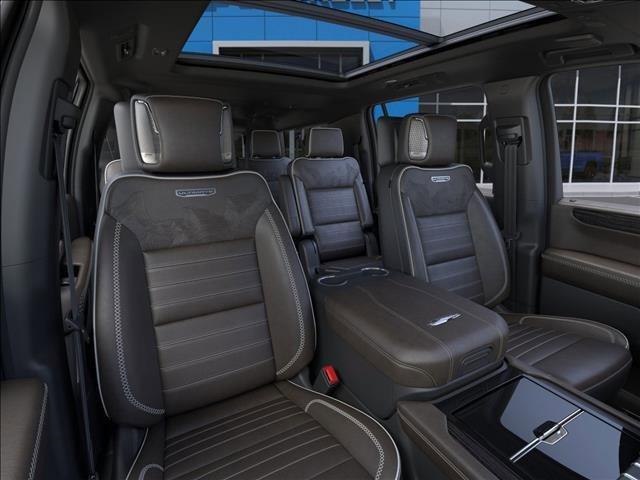 2025 GMC Yukon XL Vehicle Photo in HENDERSON, NC 27536-2966