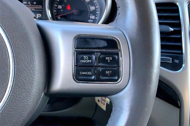 2013 Jeep Grand Cherokee Vehicle Photo in KANSAS CITY, MO 64114-4502