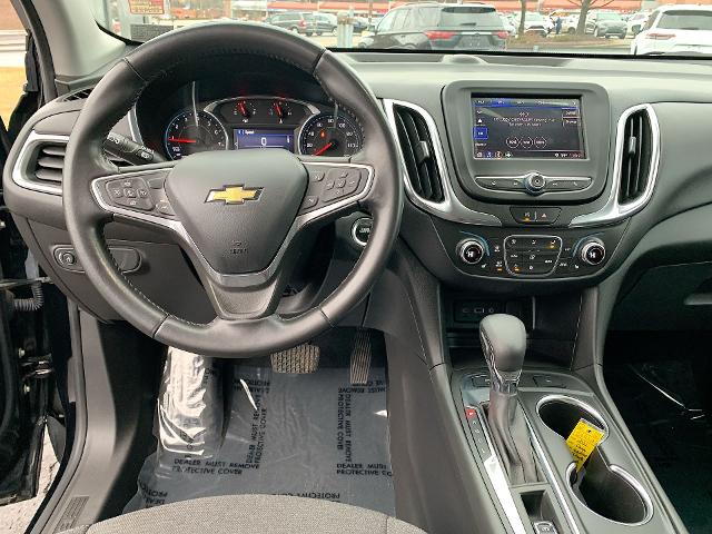 2022 Chevrolet Equinox Vehicle Photo in MOON TOWNSHIP, PA 15108-2571