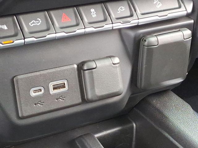 2023 GMC Sierra 2500 HD Vehicle Photo in DANBURY, CT 06810-5034