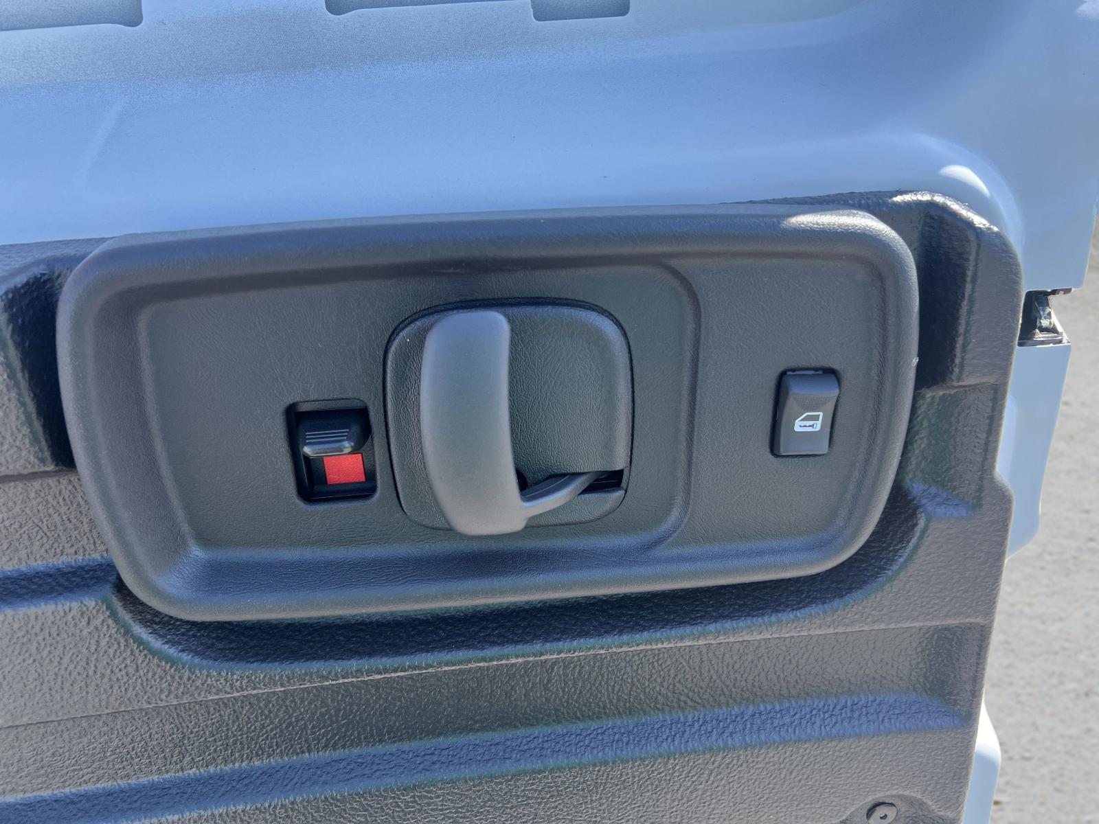 2025 Chevrolet Express Cargo 2500 Vehicle Photo in GEORGETOWN, TX 78626-7508