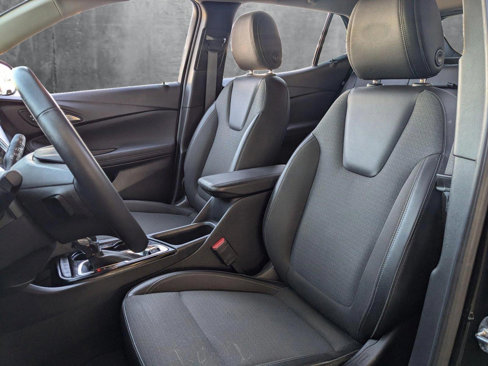 2021 Buick Encore GX Vehicle Photo in VALENCIA, CA 91355-1705