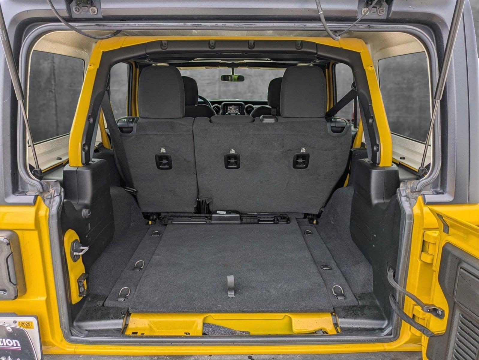 2020 Jeep Wrangler Unlimited Vehicle Photo in Tustin, CA 92782