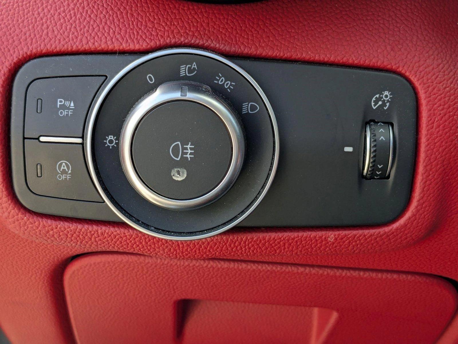 2019 Alfa Romeo Giulia Vehicle Photo in Miami, FL 33015