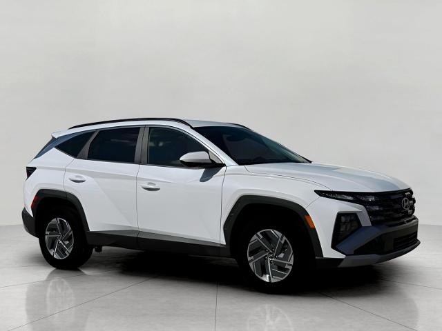 2025 Hyundai TUCSON Hybrid Vehicle Photo in Green Bay, WI 54304