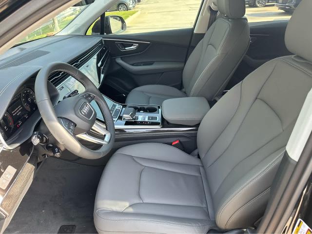 2025 Audi Q7 Vehicle Photo in HOUSTON, TX 77090