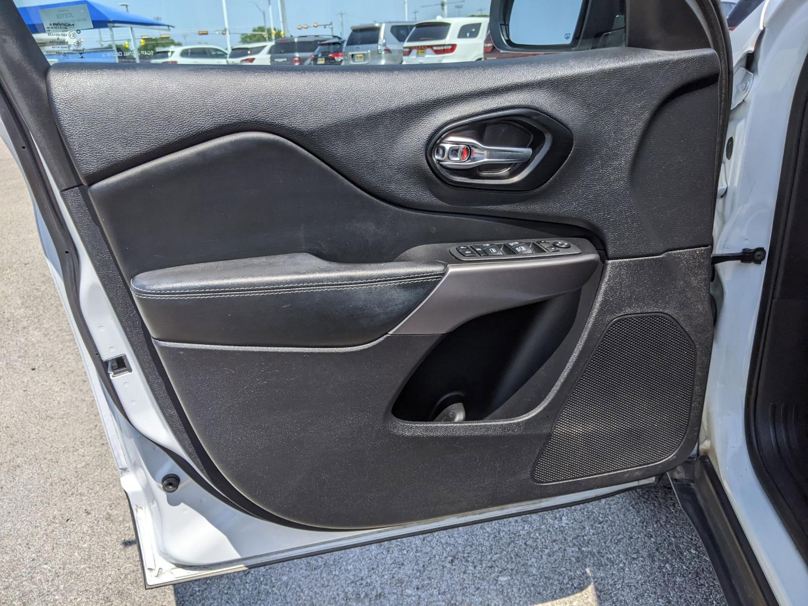 2022 Jeep Cherokee Vehicle Photo in Seguin, TX 78155