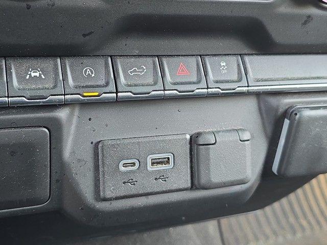 2022 Chevrolet Silverado 1500 Vehicle Photo in Pleasant Hills, PA 15236