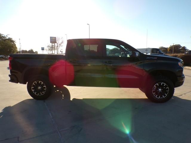 Used 2024 Chevrolet Silverado 1500 ZR2 with VIN 3GCUDHE86RG130537 for sale in Devine, TX