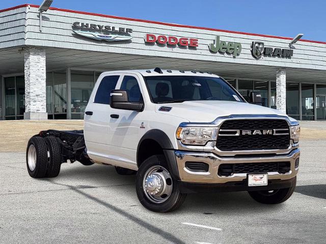 2024 Ram 5500 Chassis Cab Vehicle Photo in Ennis, TX 75119-5114