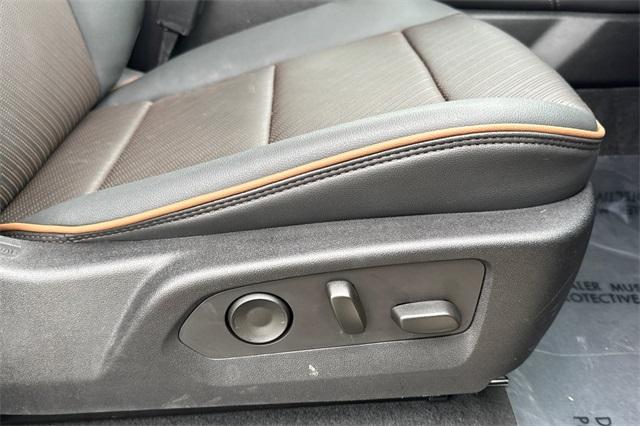 2023 GMC Canyon Vehicle Photo in ELK GROVE, CA 95757-8703