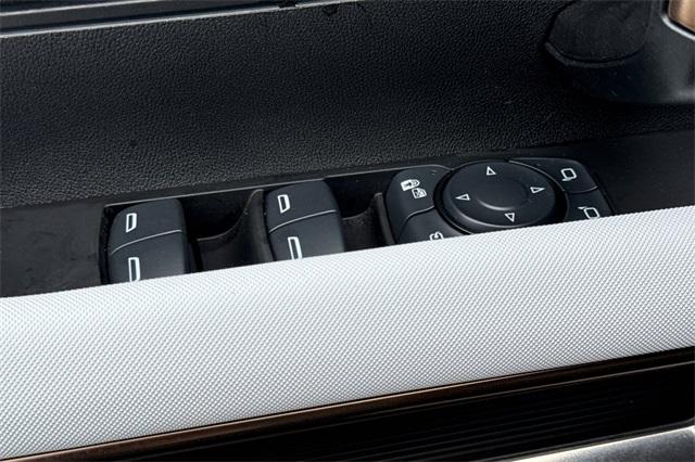 2025 GMC HUMMER EV SUV Vehicle Photo in ELK GROVE, CA 95757-8703