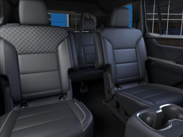 2025 GMC Acadia Vehicle Photo in EMPORIA, VA 23847-1235