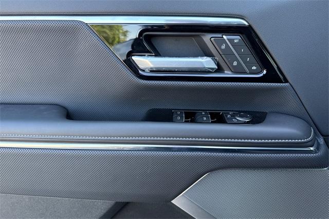 2025 GMC Sierra EV Vehicle Photo in ELK GROVE, CA 95757-8703