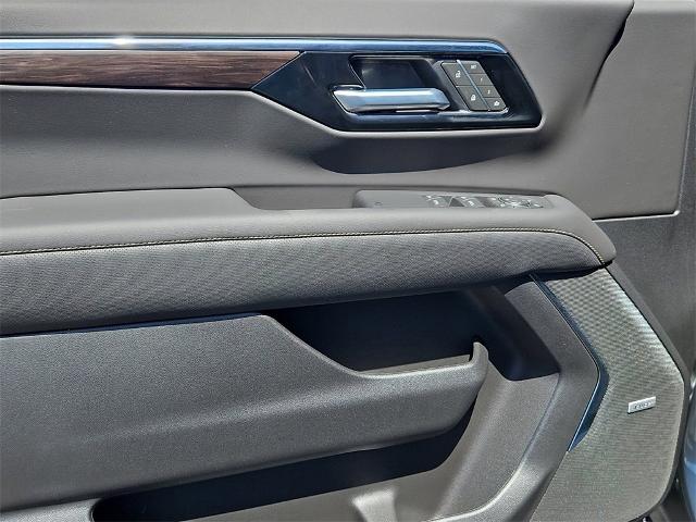 2025 Chevrolet Suburban Vehicle Photo in EASTLAND, TX 76448-3020