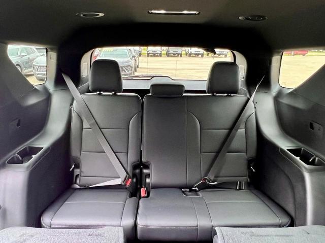 2025 Chevrolet Traverse Vehicle Photo in EFFINGHAM, IL 62401-2832