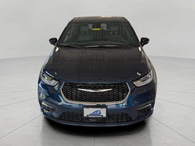 2025 Chrysler Pacifica Vehicle Photo in Oshkosh, WI 54901