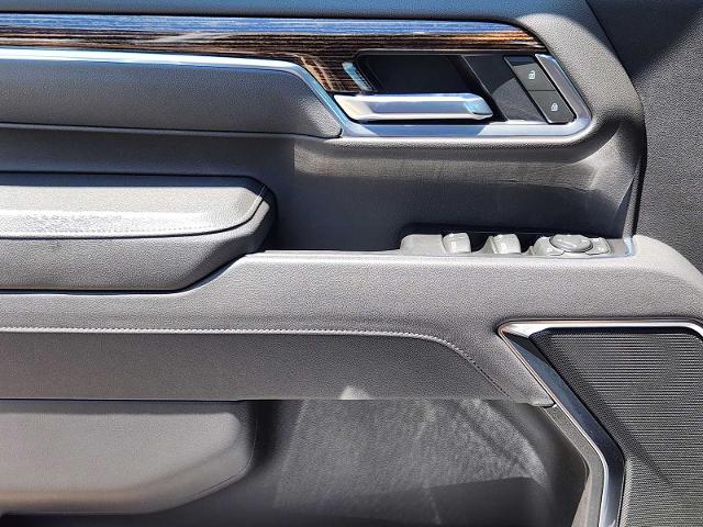 2025 GMC Sierra 2500 HD Vehicle Photo in DENTON, TX 76210-9321