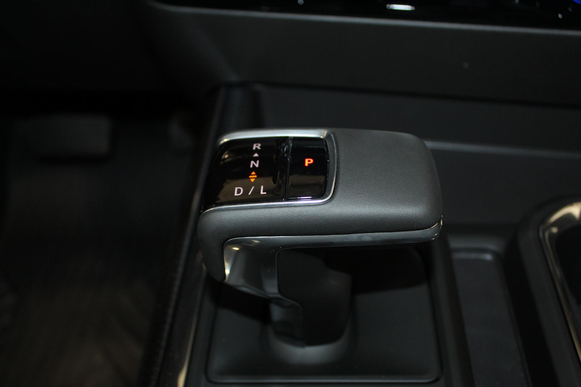 2025 Chevrolet Silverado 1500 Vehicle Photo in NORTHAMPTON, MA 01060-1120