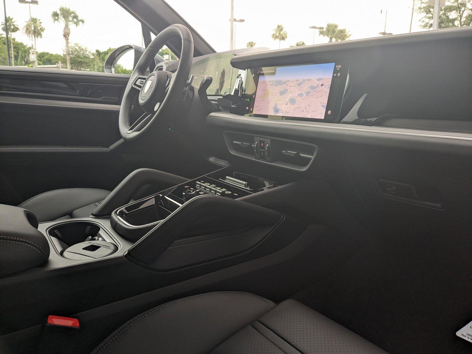 2024 Porsche Cayenne Vehicle Photo in Maitland, FL 32751