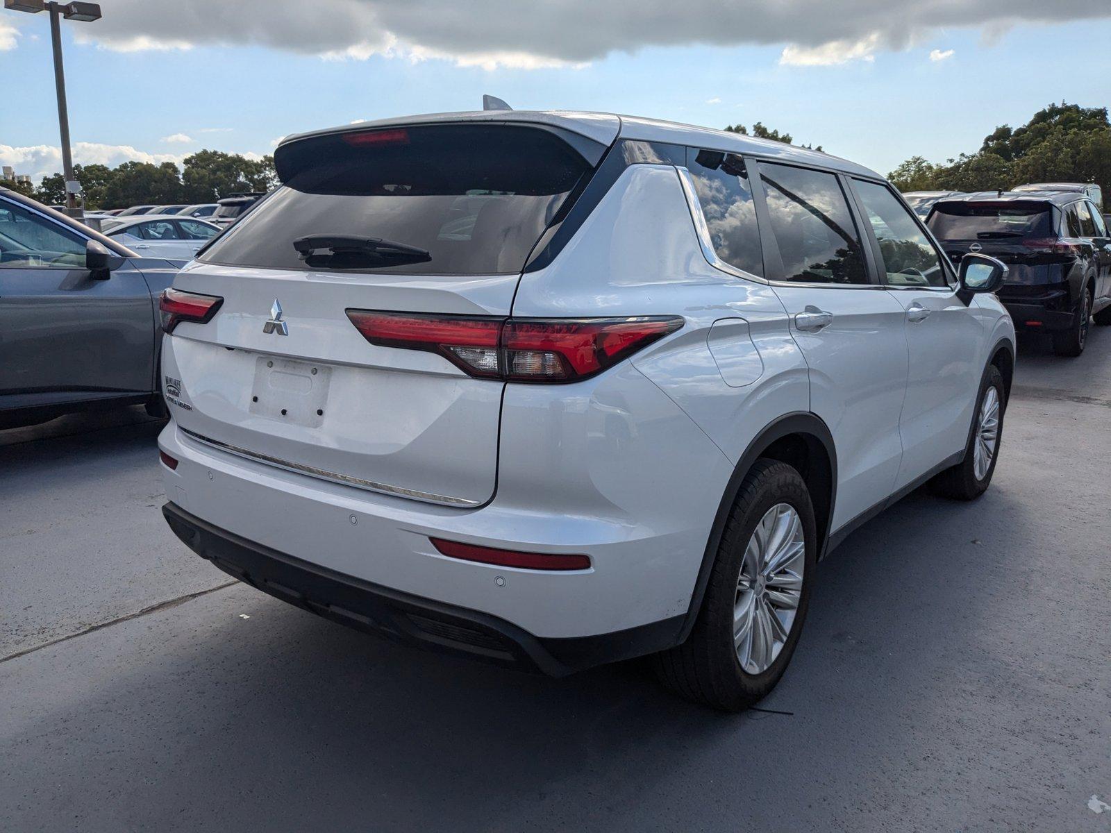 2022 Mitsubishi Outlander Vehicle Photo in Miami, FL 33135