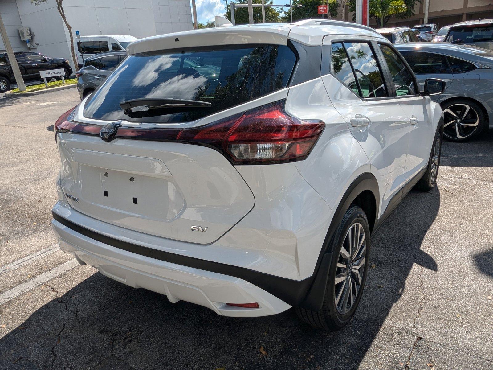 2024 Nissan Kicks Vehicle Photo in Miami, FL 33135