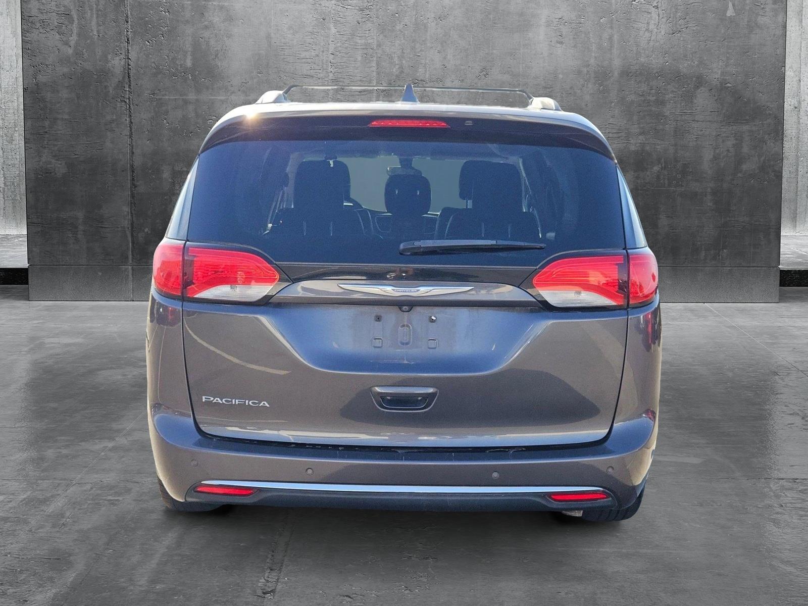 2017 Chrysler Pacifica Vehicle Photo in GILBERT, AZ 85297-0446