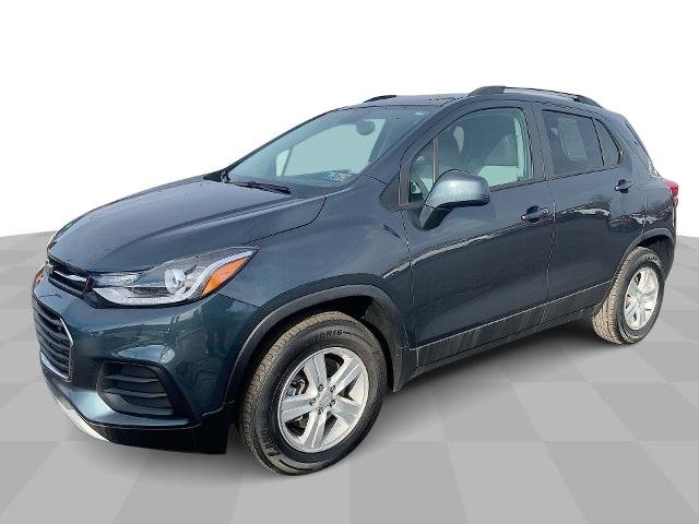 2022 Chevrolet Trax Vehicle Photo in MOON TOWNSHIP, PA 15108-2571