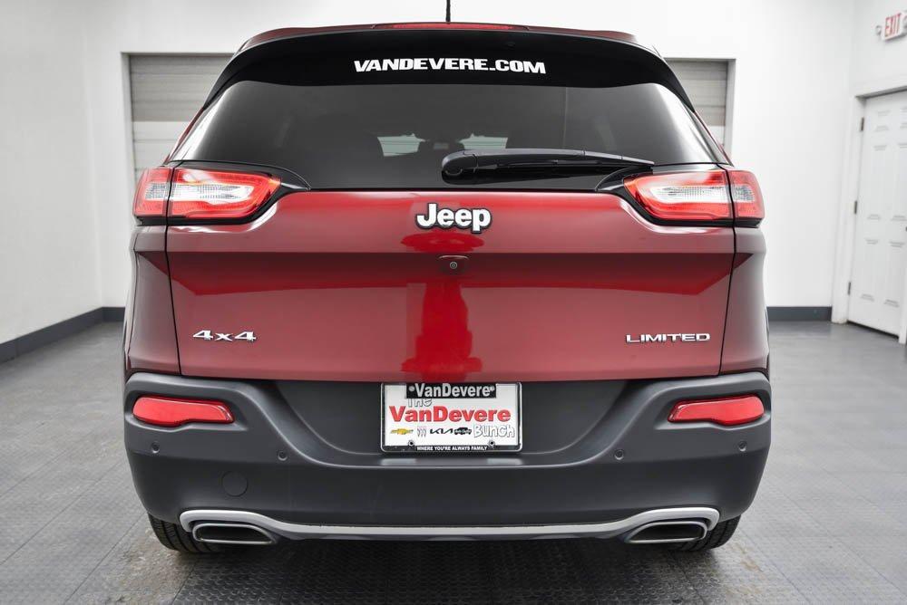 2018 Jeep Cherokee Vehicle Photo in AKRON, OH 44303-2185