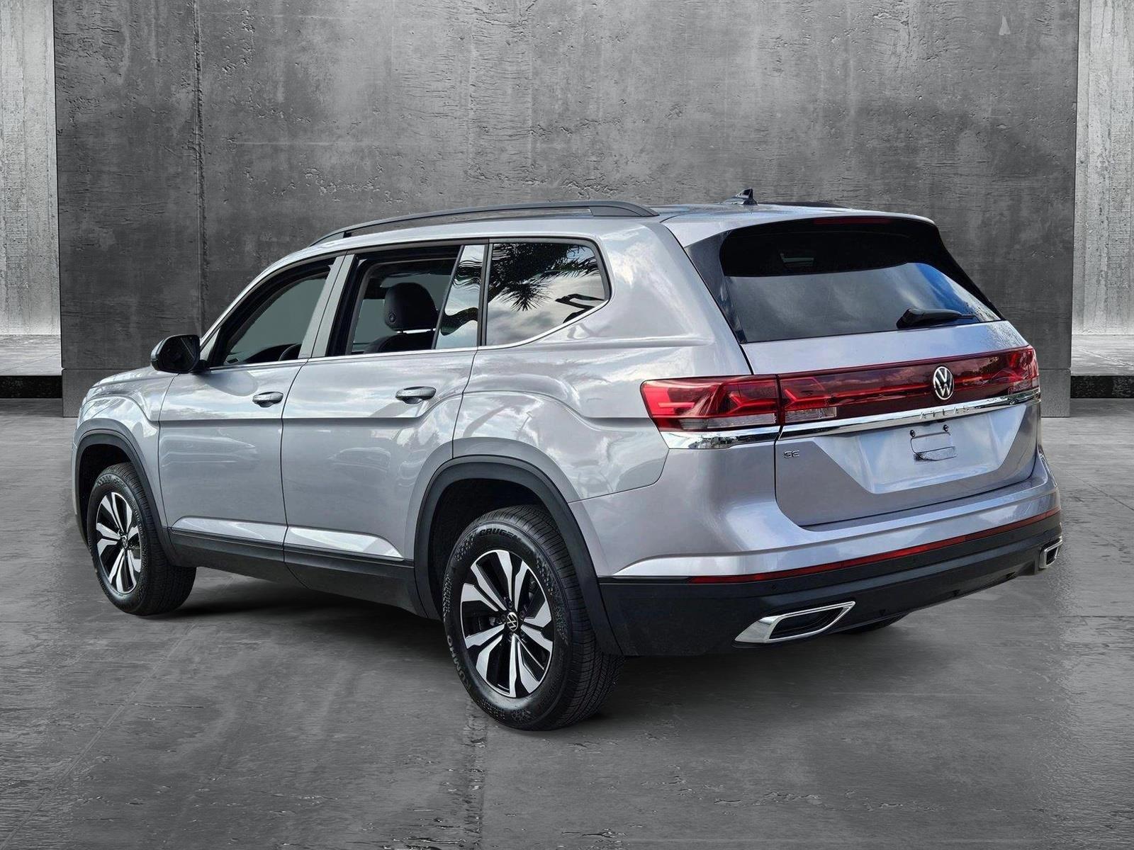 2024 Volkswagen Atlas Vehicle Photo in Pembroke Pines , FL 33027