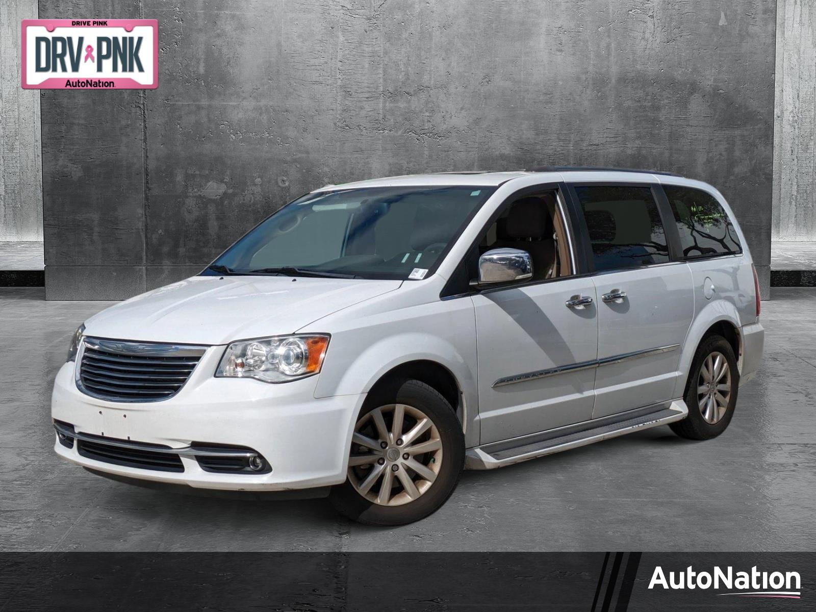 2016 Chrysler Town & Country Vehicle Photo in Coconut Creek, FL 33073