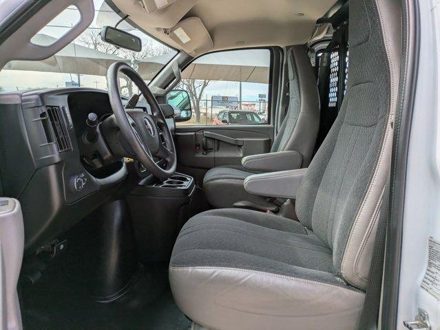 2022 GMC Savana Cargo Van Vehicle Photo in SELMA, TX 78154-1459