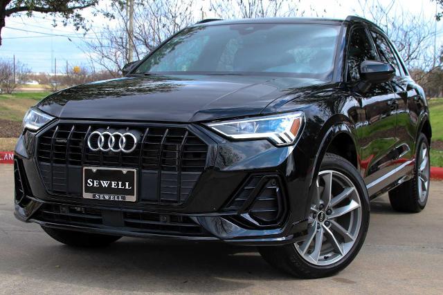 2024 Audi Q3 Vehicle Photo in SUGAR LAND, TX 77478