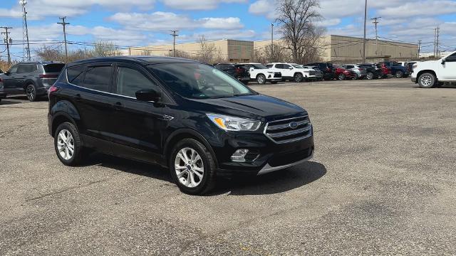 Used 2017 Ford Escape SE with VIN 1FMCU0GD4HUE33752 for sale in Sterling Heights, MI