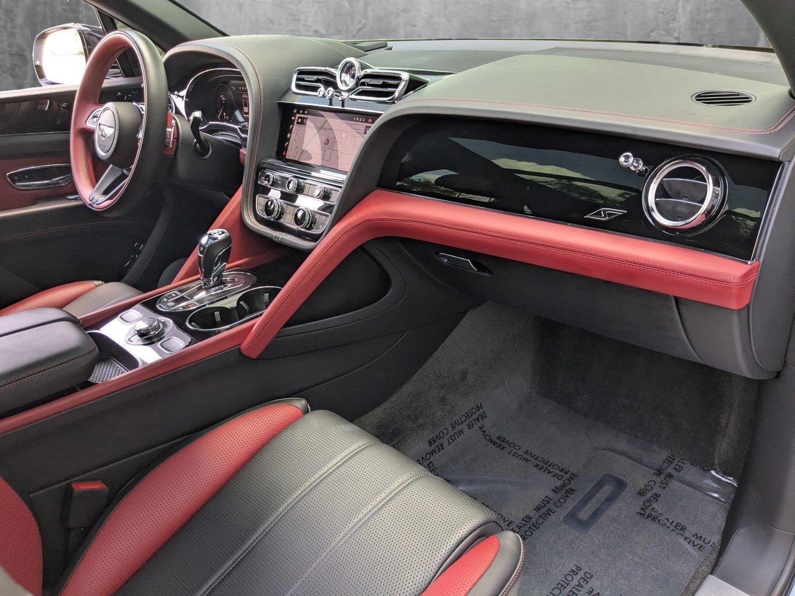 2022 Bentley Bentayga Vehicle Photo in Pompano Beach, FL 33064
