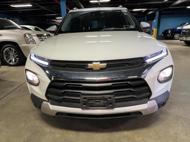 Used 2022 Chevrolet Equinox LT with VIN 3GNAXUEVXNL287084 for sale in Roslyn, NY